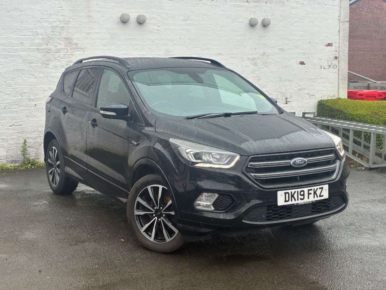 A 2019 FORD KUGA 1.5T EcoBoost GPF ST-Line SUV 5dr Petrol Manual Euro 6 (s/s) (150 ps) 1/2 L A 2019 FORD KUGA 1.5T EcoBoost GPF ST-Line SUV 5dr Petrol Manual Euro 6 (s/s) (150 ps) 1/2 L
