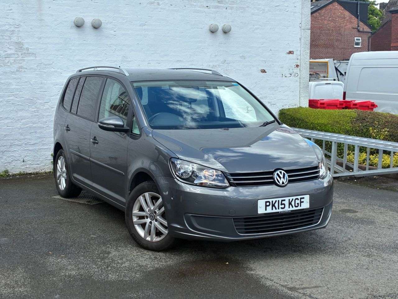 A 2015 VOLKSWAGEN TOURAN 1.6 TDI SE MPV 5dr Diesel Manual Euro 5 (105 ps) * FULL SERVICE HISTORY * A 2015 VOLKSWAGEN TOURAN 1.6 TDI SE MPV 5dr Diesel Manual Euro 5 (105 ps) * FULL SERVICE HISTORY *
