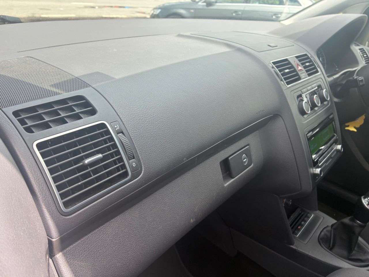 2015 VOLKSWAGEN TOURAN 2015 VOLKSWAGEN TOURAN