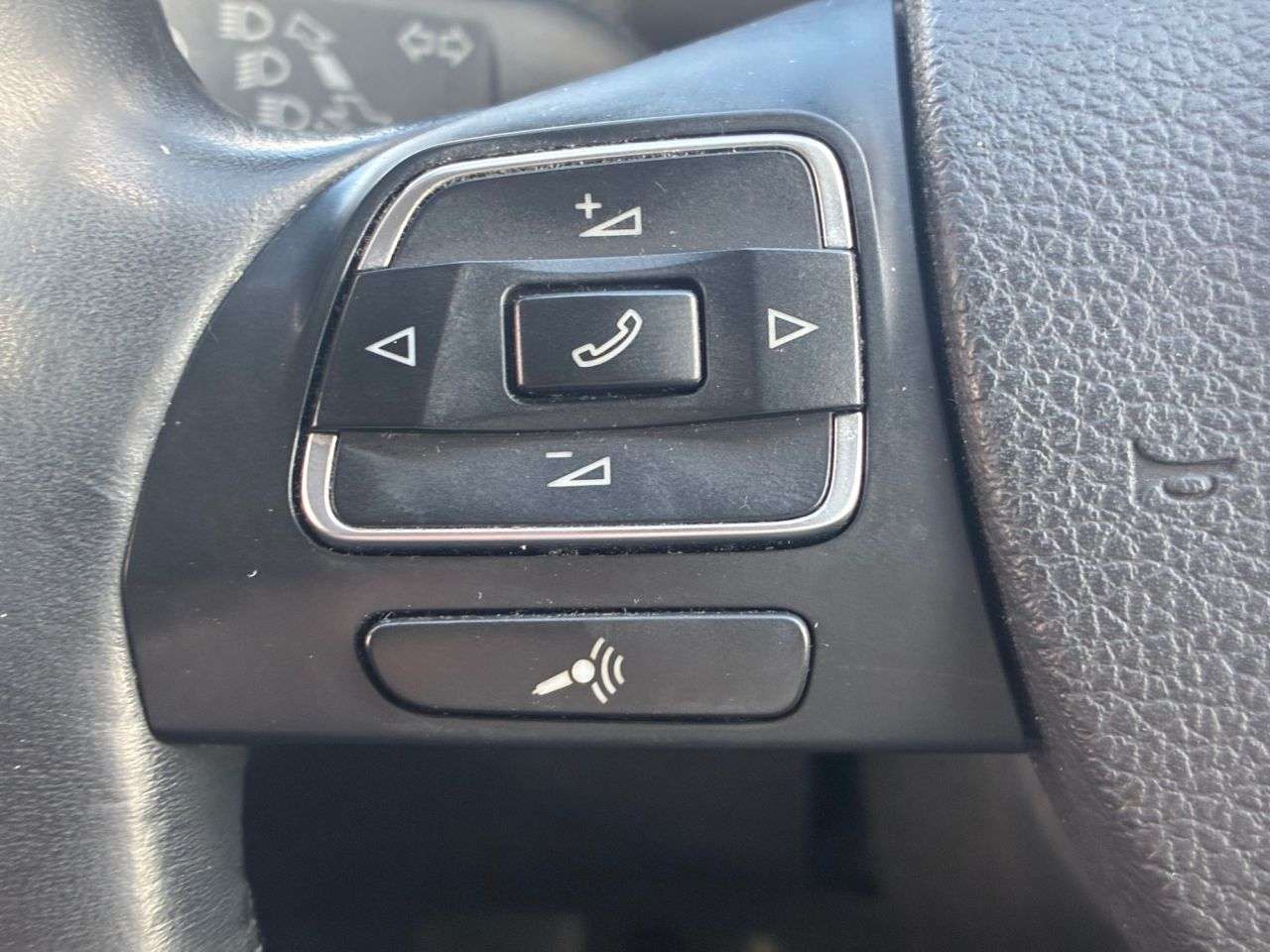 2015 VOLKSWAGEN TOURAN 2015 VOLKSWAGEN TOURAN