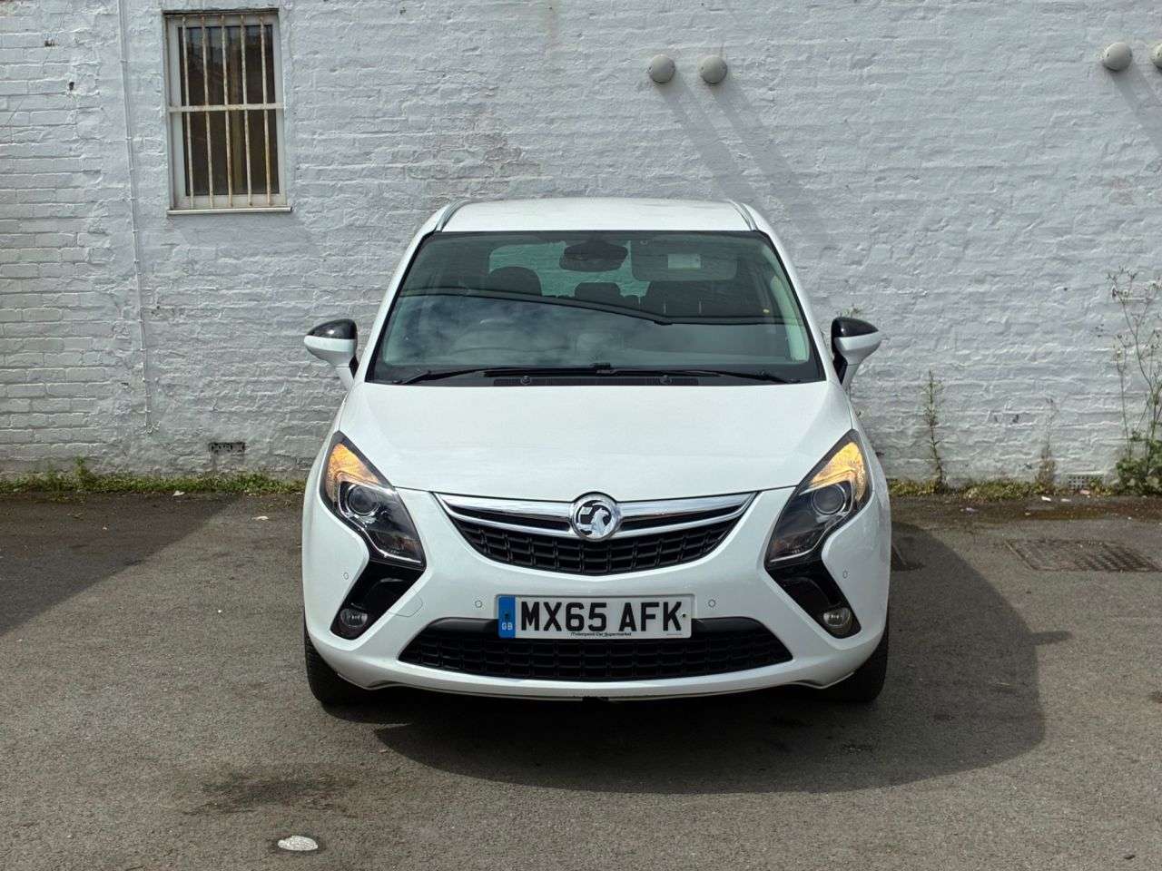 A 2015 VAUXHALL ZAFIRA TOURER 1.6 CDTi ecoFLEX Tech Line MPV 5dr Diesel Manual Euro 6 (s/s) (136 ps) 2 KE A 2015 VAUXHALL ZAFIRA TOURER 1.6 CDTi ecoFLEX Tech Line MPV 5dr Diesel Manual Euro 6 (s/s) (136 ps) 2 KE