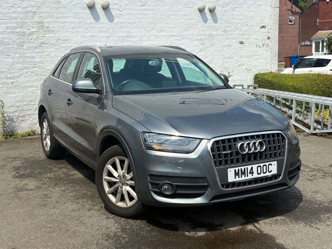 A 2014 AUDI Q3 2.0 TDI SE SUV 5dr Diesel S Tronic quattro Euro 5 (s/s) (177 ps) DUAL CLIMA A 2014 AUDI Q3 2.0 TDI SE SUV 5dr Diesel S Tronic quattro Euro 5 (s/s) (177 ps) DUAL CLIMA
