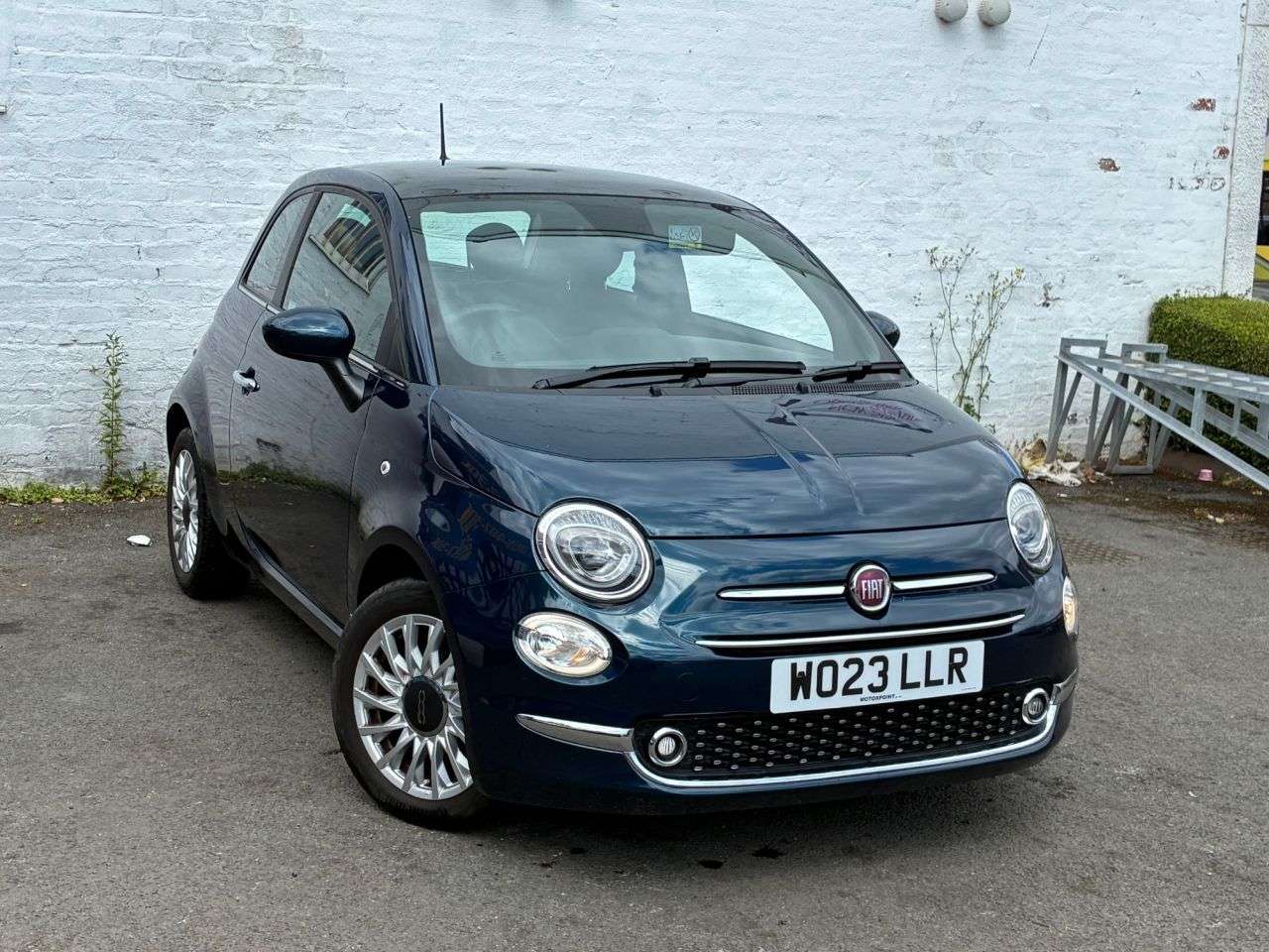 A 2023 FIAT 500 1.0 MHEV Hatchback 3dr Petrol Manual Euro 6 (s/s) (70 bhp) 2 KEYS AIR CON,P A 2023 FIAT 500 1.0 MHEV Hatchback 3dr Petrol Manual Euro 6 (s/s) (70 bhp) 2 KEYS AIR CON,P