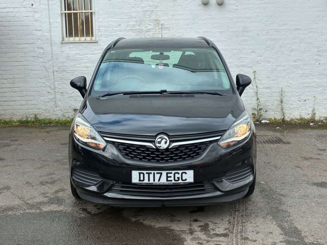A 2017 VAUXHALL ZAFIRA TOURER 1.6 CDTi ecoFLEX Design MPV 5dr Diesel Manual Euro 6 (s/s) (134 ps) 7 SEATE A 2017 VAUXHALL ZAFIRA TOURER 1.6 CDTi ecoFLEX Design MPV 5dr Diesel Manual Euro 6 (s/s) (134 ps) 7 SEATE