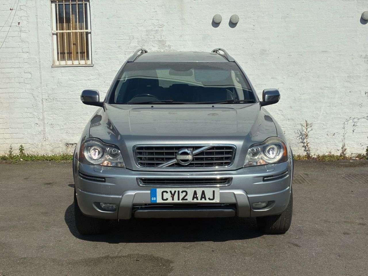 A 2012 VOLVO XC90 2.4 D5 SE Lux SUV 5dr Diesel Geartronic 4WD Euro 5 (200 ps) FULL SERVICE HI A 2012 VOLVO XC90 2.4 D5 SE Lux SUV 5dr Diesel Geartronic 4WD Euro 5 (200 ps) FULL SERVICE HI