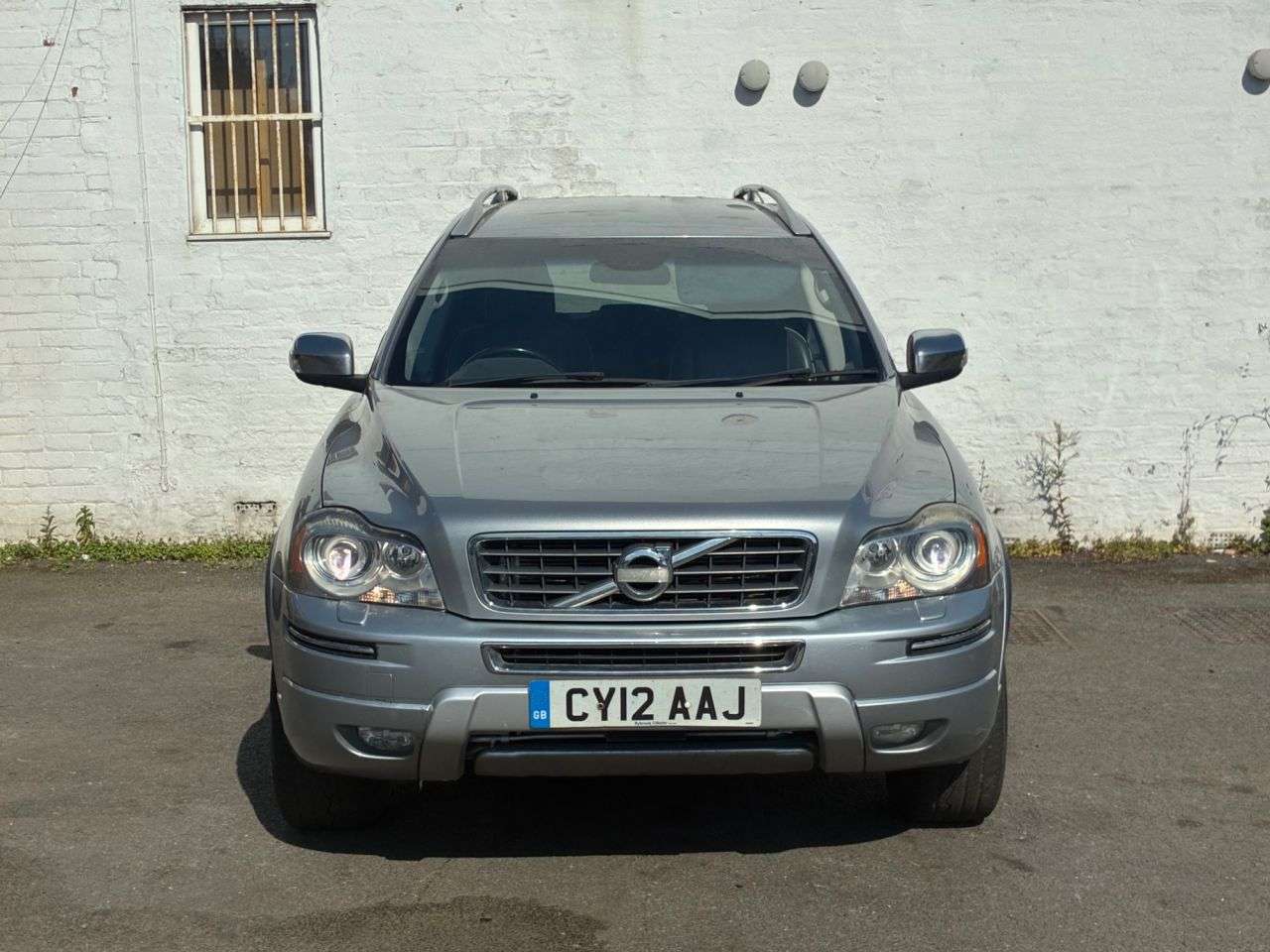 A 2012 VOLVO XC90 2.4 D5 SE Lux SUV 5dr Diesel Geartronic 4WD Euro 5 (200 ps) FULL SERVICE HI A 2012 VOLVO XC90 2.4 D5 SE Lux SUV 5dr Diesel Geartronic 4WD Euro 5 (200 ps) FULL SERVICE HI