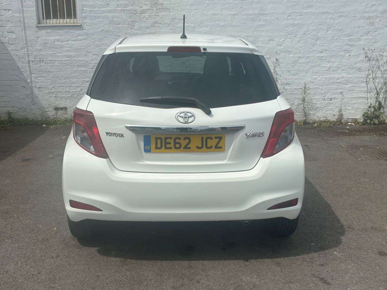 2012 TOYOTA YARIS 2012 TOYOTA YARIS