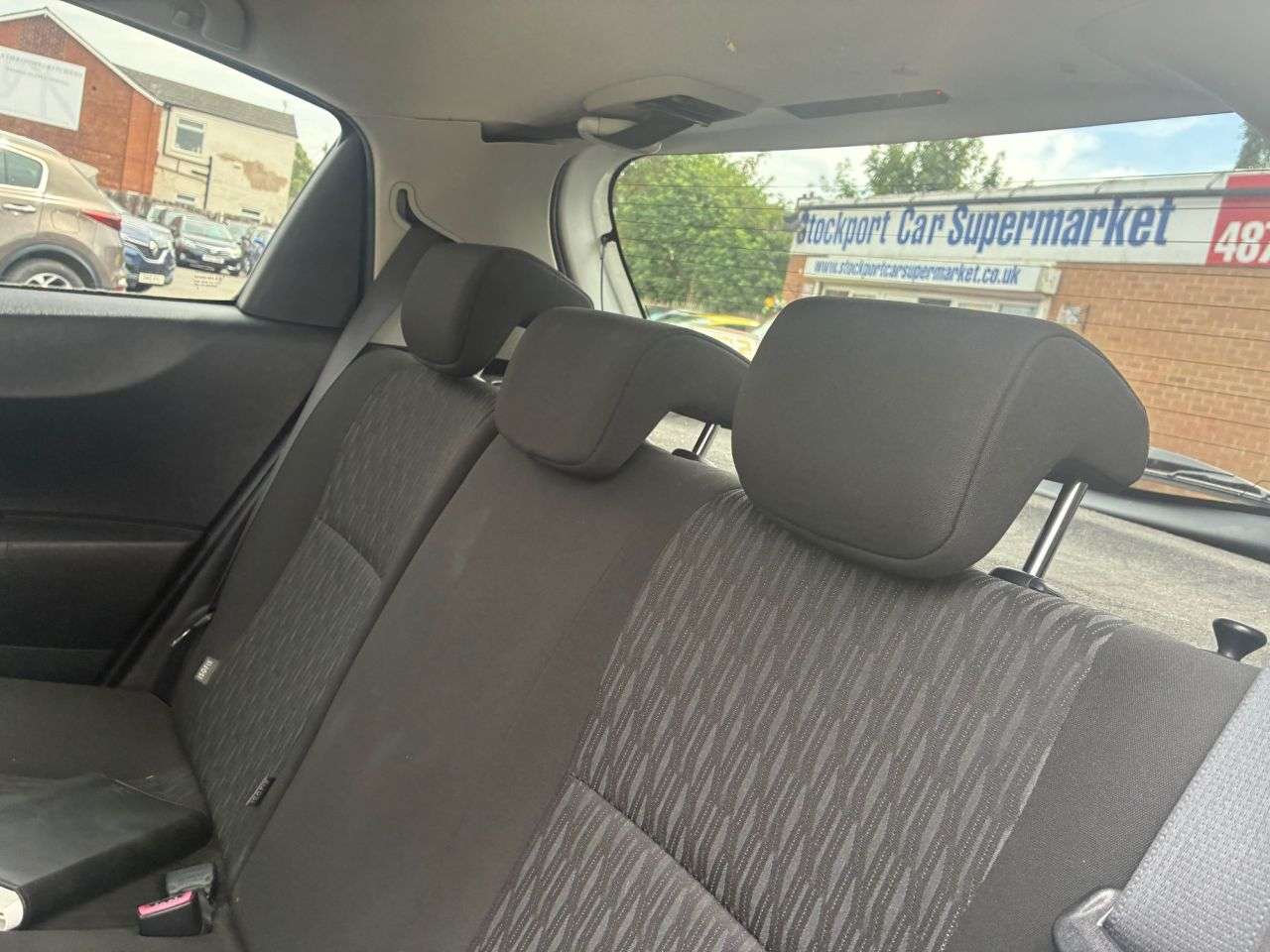 2012 TOYOTA YARIS 2012 TOYOTA YARIS