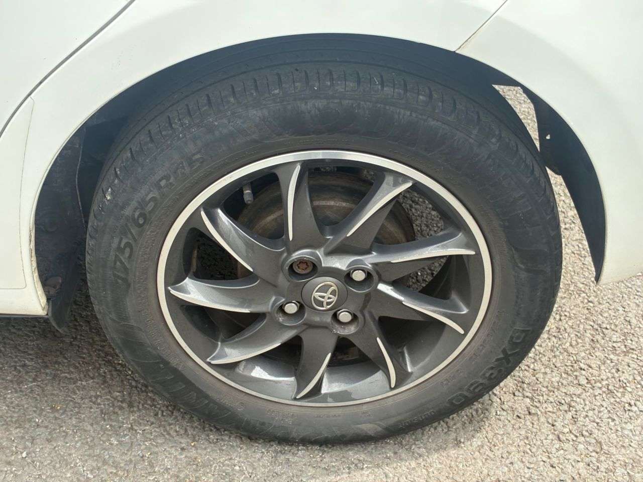 2012 TOYOTA YARIS 2012 TOYOTA YARIS