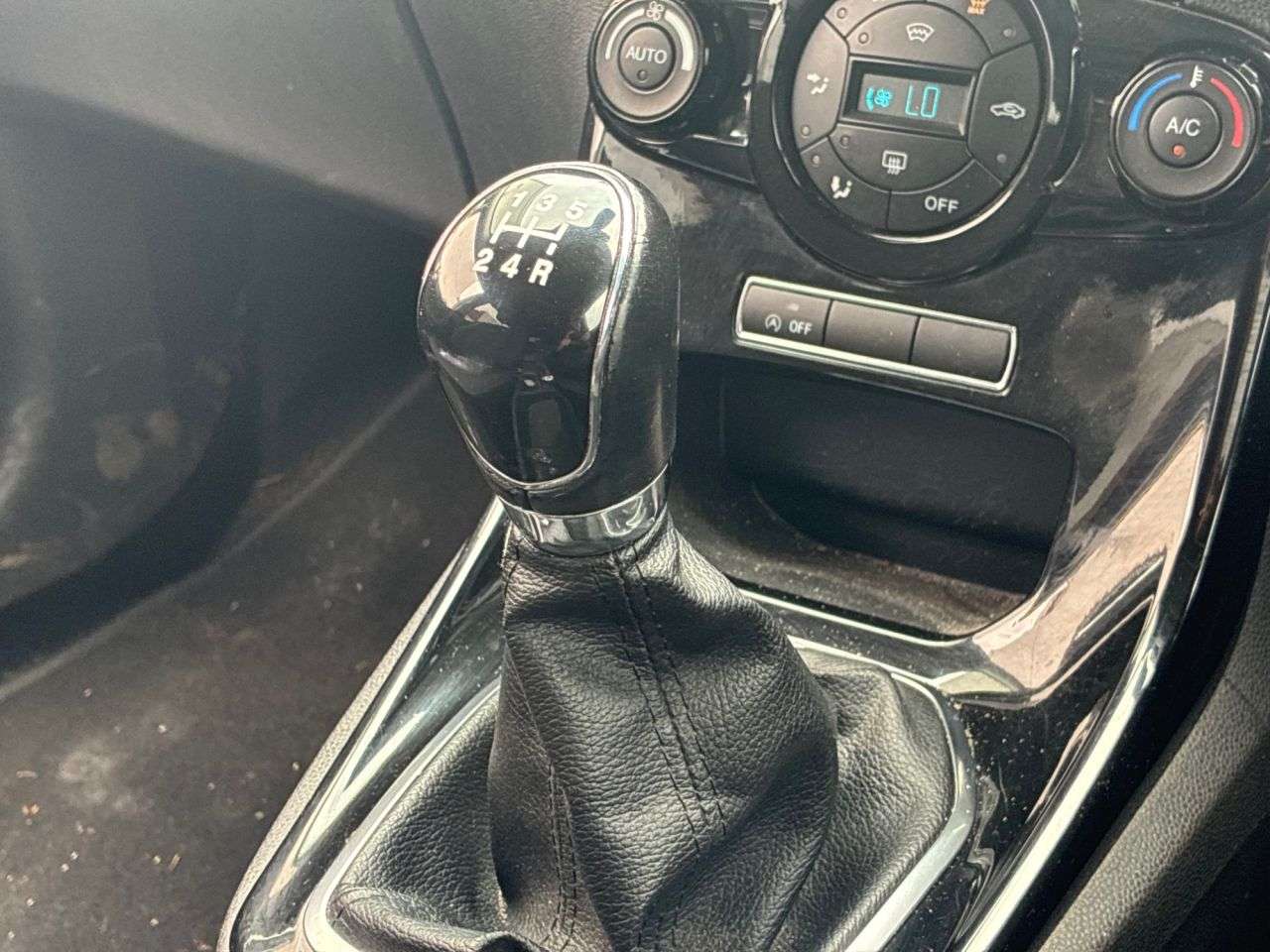 2013 FORD FIESTA 2013 FORD FIESTA
