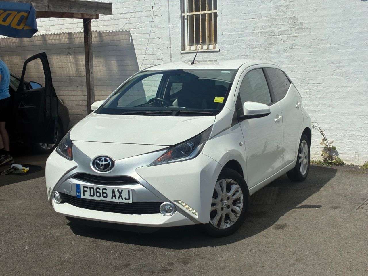 A 2017 TOYOTA AYGO 1.0 VVT-i x-pure Hatchback 5dr Petrol Manual Euro 6 (68 ps) LOW INSURANCE A A 2017 TOYOTA AYGO 1.0 VVT-i x-pure Hatchback 5dr Petrol Manual Euro 6 (68 ps) LOW INSURANCE A