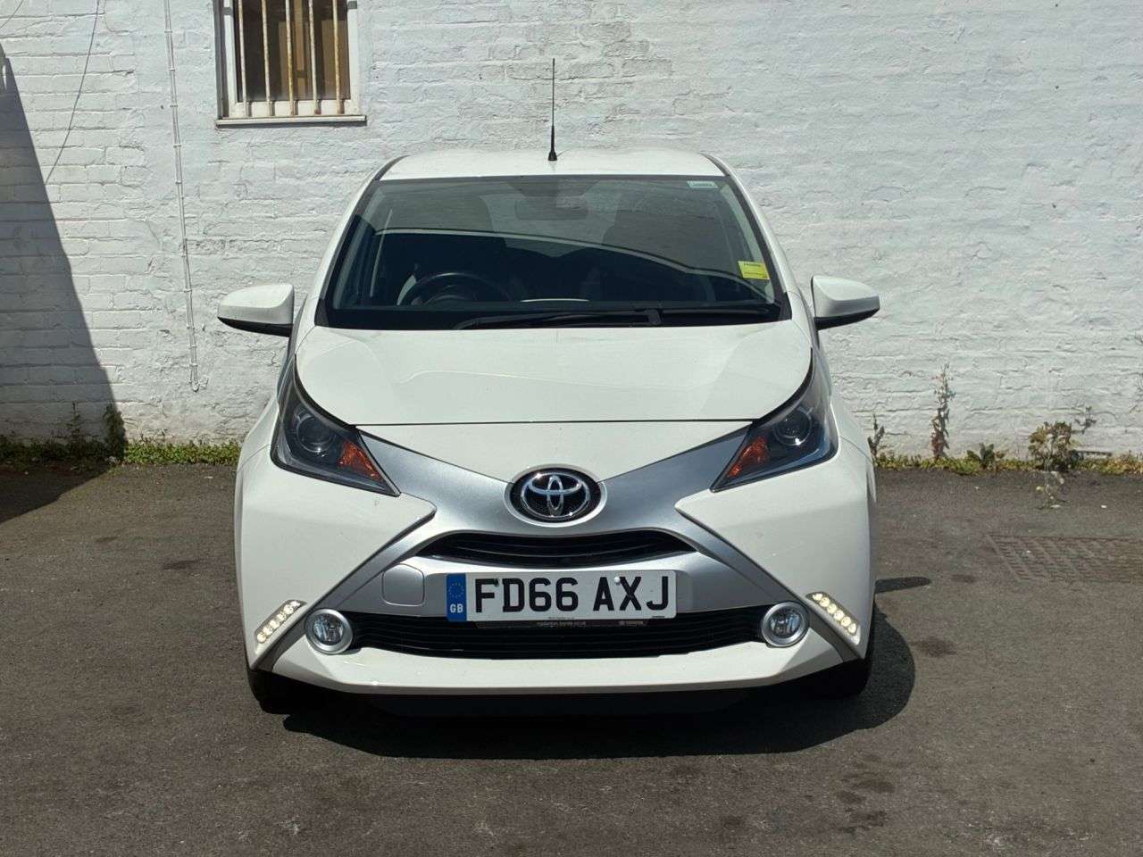 A 2017 TOYOTA AYGO 1.0 VVT-i x-pure Hatchback 5dr Petrol Manual Euro 6 (68 ps) LOW INSURANCE A A 2017 TOYOTA AYGO 1.0 VVT-i x-pure Hatchback 5dr Petrol Manual Euro 6 (68 ps) LOW INSURANCE A