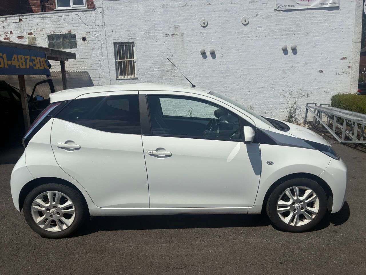 2017 TOYOTA AYGO 2017 TOYOTA AYGO