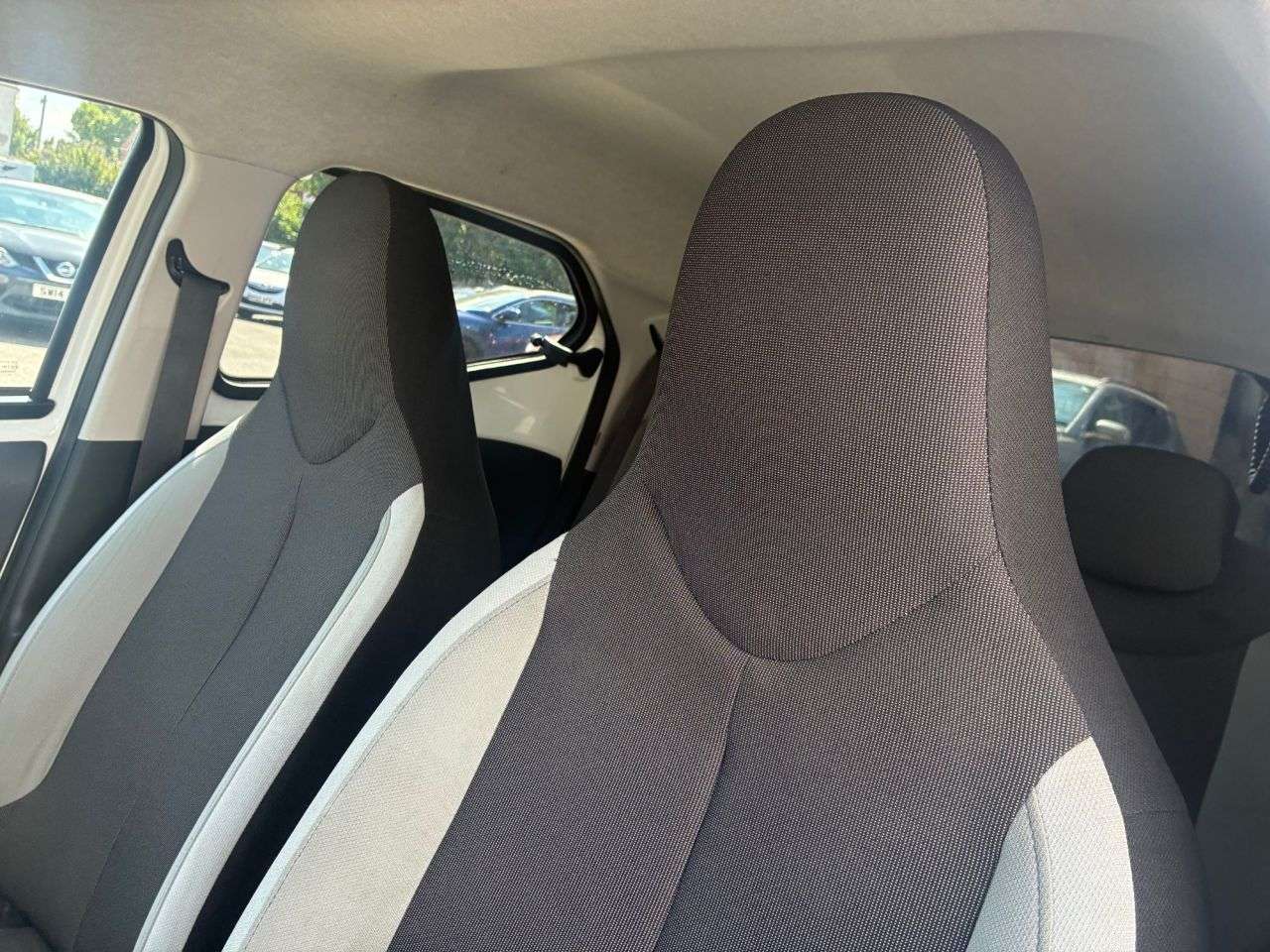 2017 TOYOTA AYGO 2017 TOYOTA AYGO