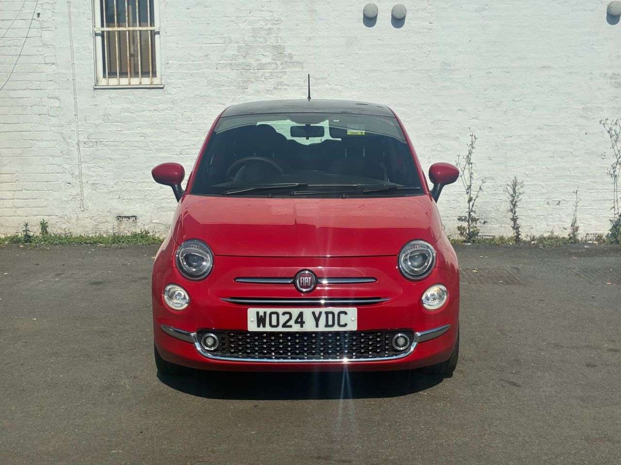 A 2024 FIAT 500 1.0 MHEV Hatchback 3dr Petrol Manual Euro 6 (s/s) (70 bhp) THIS CAR IS A CA A 2024 FIAT 500 1.0 MHEV Hatchback 3dr Petrol Manual Euro 6 (s/s) (70 bhp) THIS CAR IS A CA