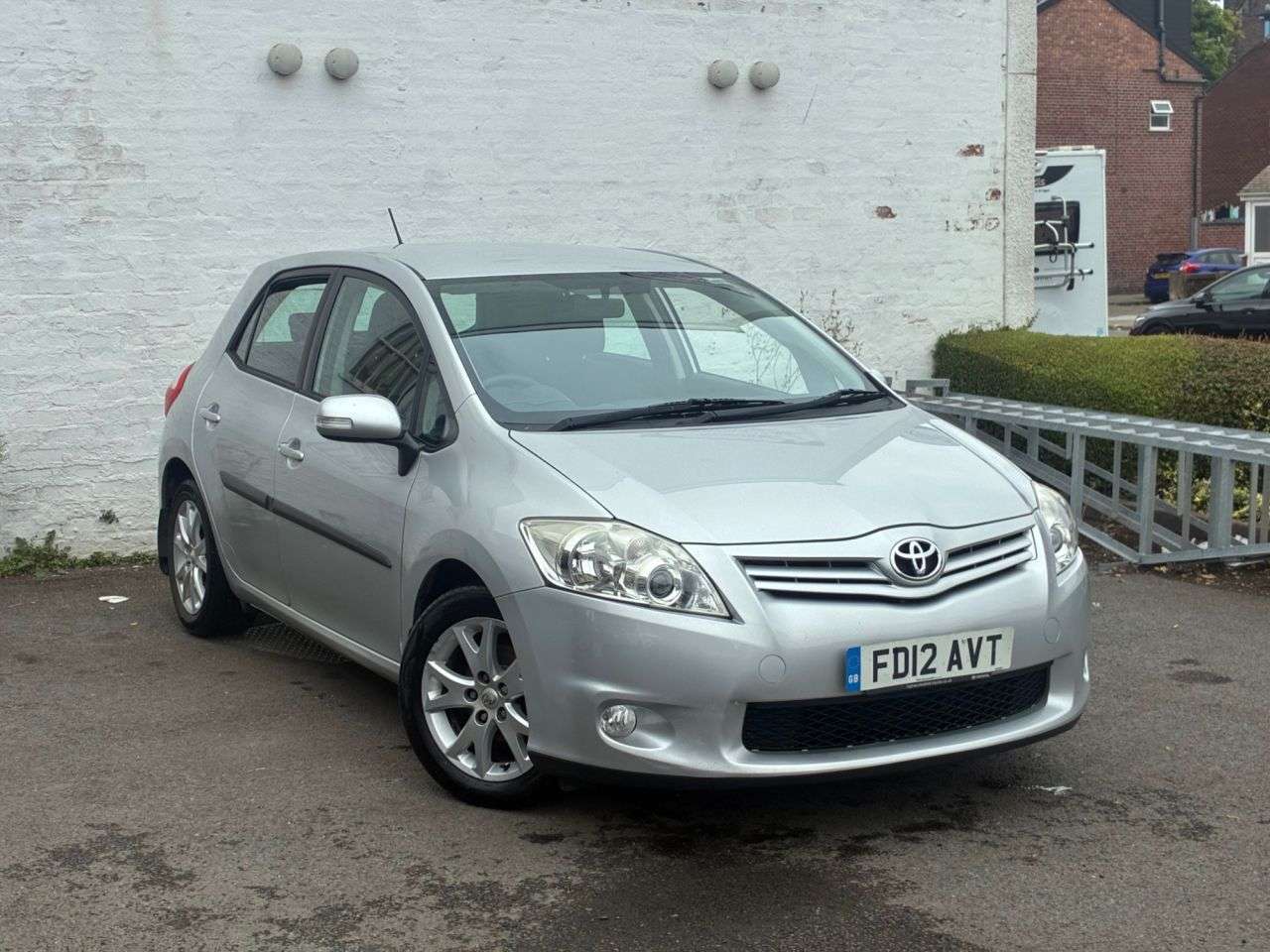 A 2012 TOYOTA AURIS 1.4 D-4D Colour Collection Hatchback 5dr Diesel Manual Euro 5 (90 ps) A 2012 TOYOTA AURIS 1.4 D-4D Colour Collection Hatchback 5dr Diesel Manual Euro 5 (90 ps)