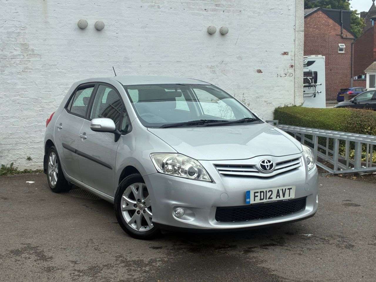A 2012 TOYOTA AURIS 1.4 D-4D Colour Collection Hatchback 5dr Diesel Manual Euro 5 (90 ps) A 2012 TOYOTA AURIS 1.4 D-4D Colour Collection Hatchback 5dr Diesel Manual Euro 5 (90 ps)