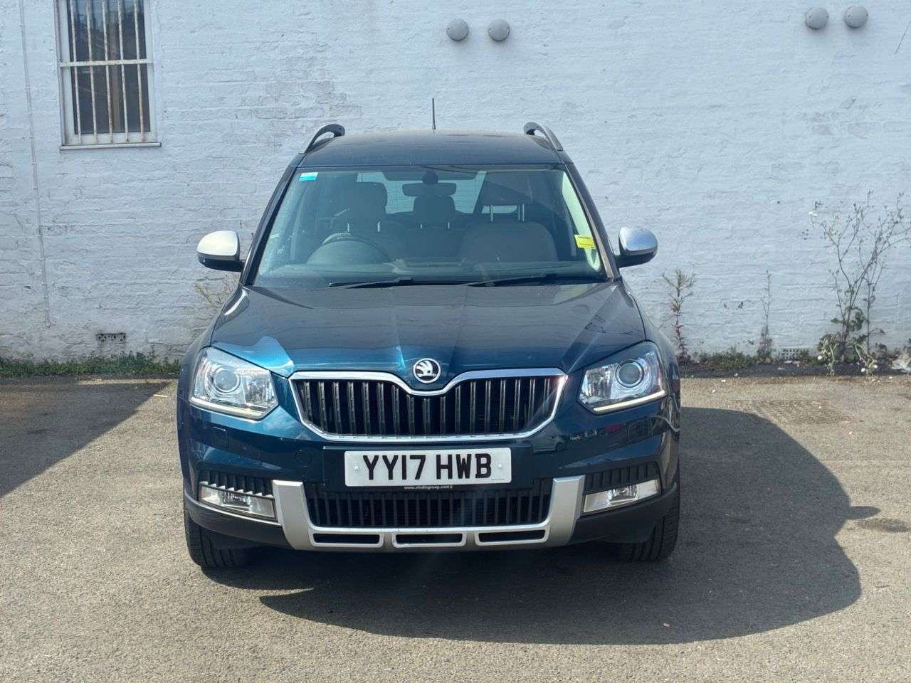 A 2017 SKODA YETI 1.2 TSI SE L Outdoor 5dr Petrol DSG Euro 6 (s/s) (110 ps) FANTASTIC FAMILY A 2017 SKODA YETI 1.2 TSI SE L Outdoor 5dr Petrol DSG Euro 6 (s/s) (110 ps) FANTASTIC FAMILY