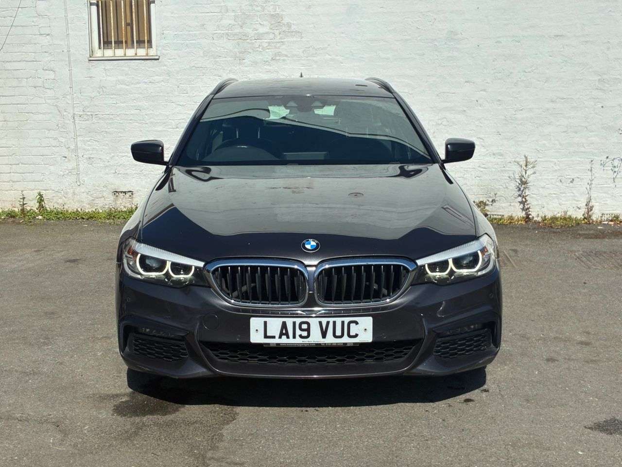 A 2019 BMW 5 SERIES 2.0 520d M Sport Touring 5dr Diesel Auto Euro 6 (s/s) (190 ps) COMPREHENSIV A 2019 BMW 5 SERIES 2.0 520d M Sport Touring 5dr Diesel Auto Euro 6 (s/s) (190 ps) COMPREHENSIV