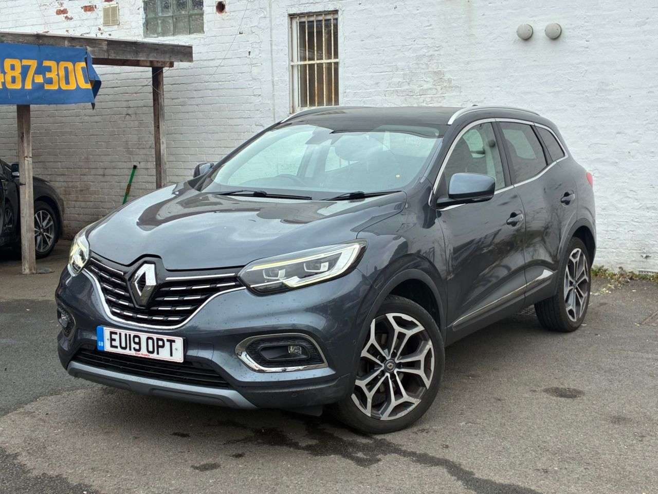 A 2019 RENAULT KADJAR 1.3 TCe GT Line SUV 5dr Petrol EDC Euro 6 (s/s) (140 ps) * FULL MAIN DEALER A 2019 RENAULT KADJAR 1.3 TCe GT Line SUV 5dr Petrol EDC Euro 6 (s/s) (140 ps) * FULL MAIN DEALER