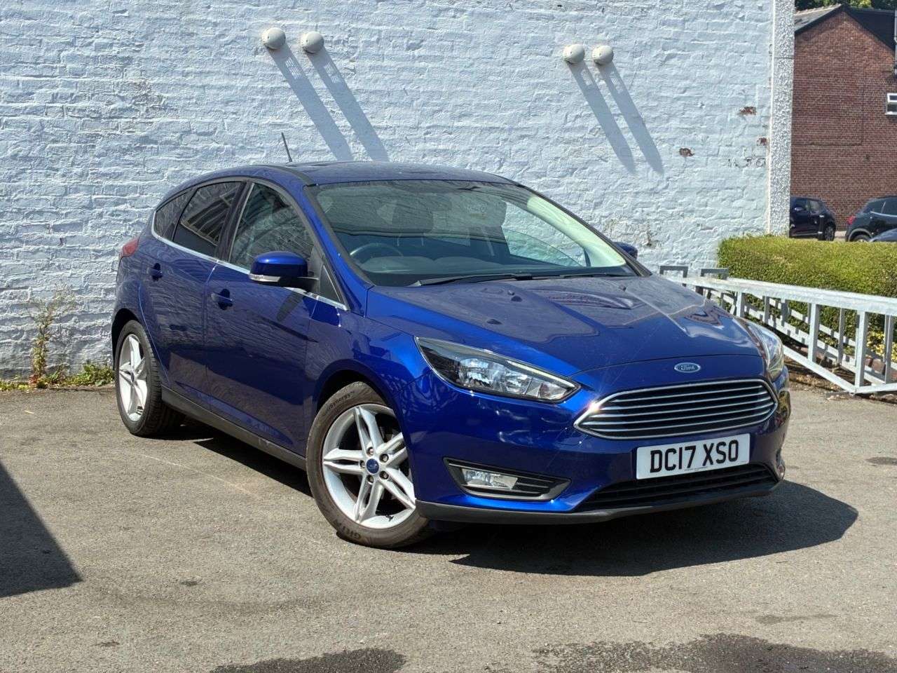 A 2017 FORD FOCUS 1.0T EcoBoost Zetec Edition Hatchback 5dr Petrol Manual Euro 6 (s/s) (125 p A 2017 FORD FOCUS 1.0T EcoBoost Zetec Edition Hatchback 5dr Petrol Manual Euro 6 (s/s) (125 p