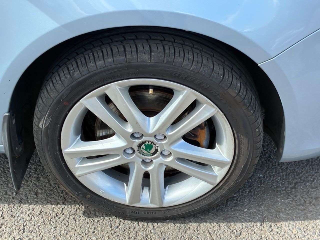 2011 SKODA FABIA 2011 SKODA FABIA