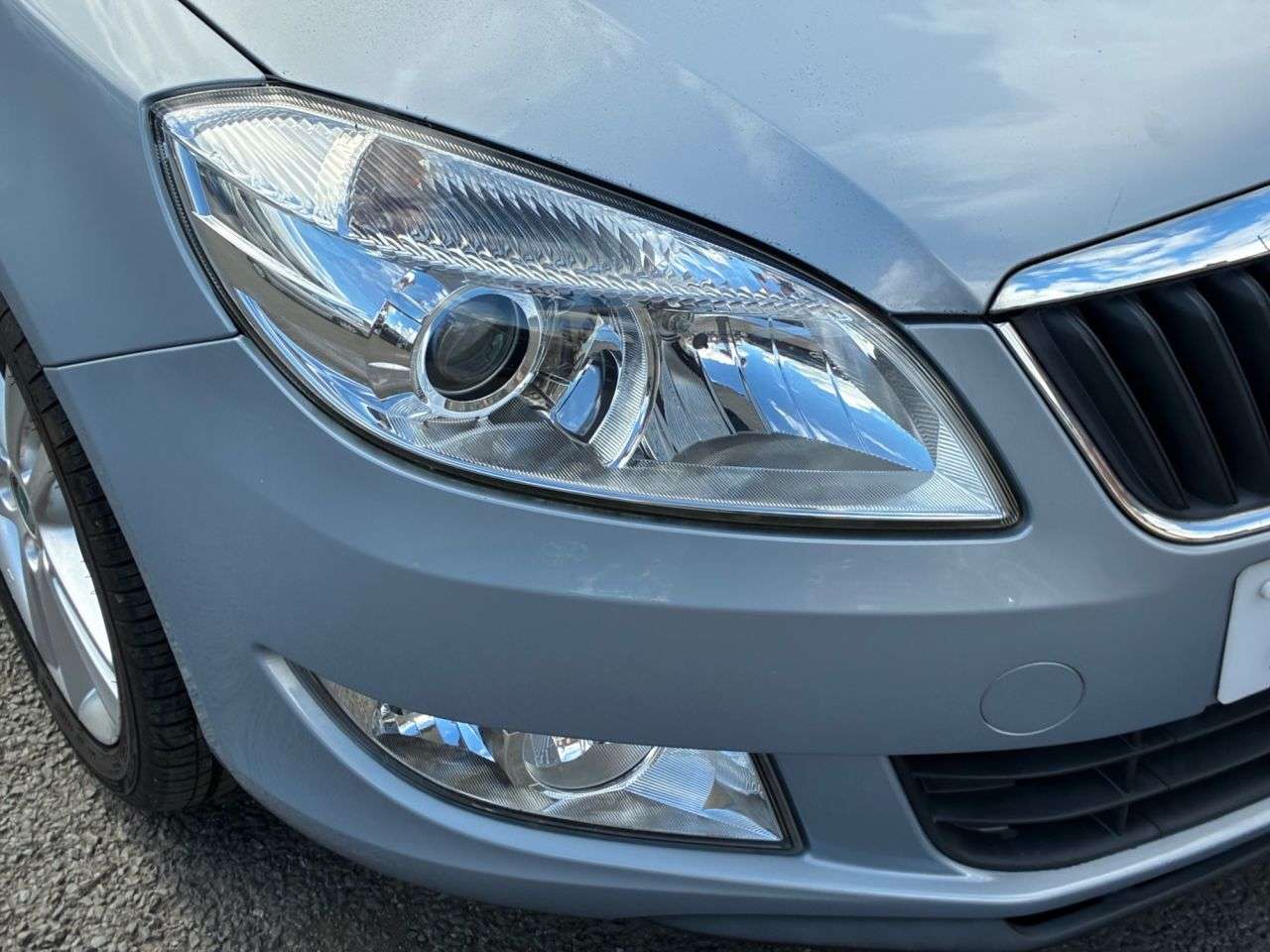 2011 SKODA FABIA 2011 SKODA FABIA