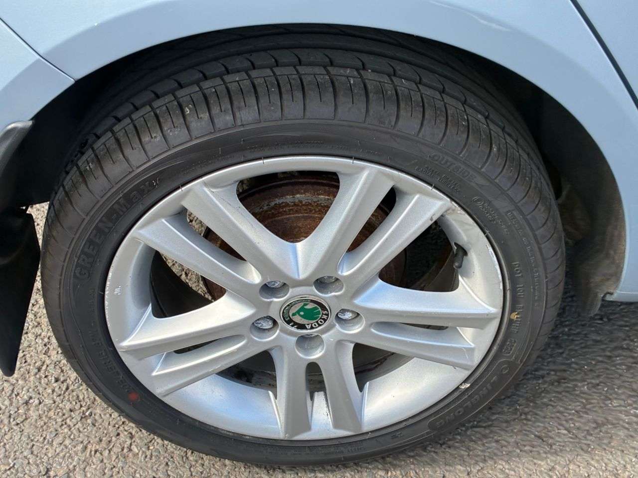 2011 SKODA FABIA 2011 SKODA FABIA