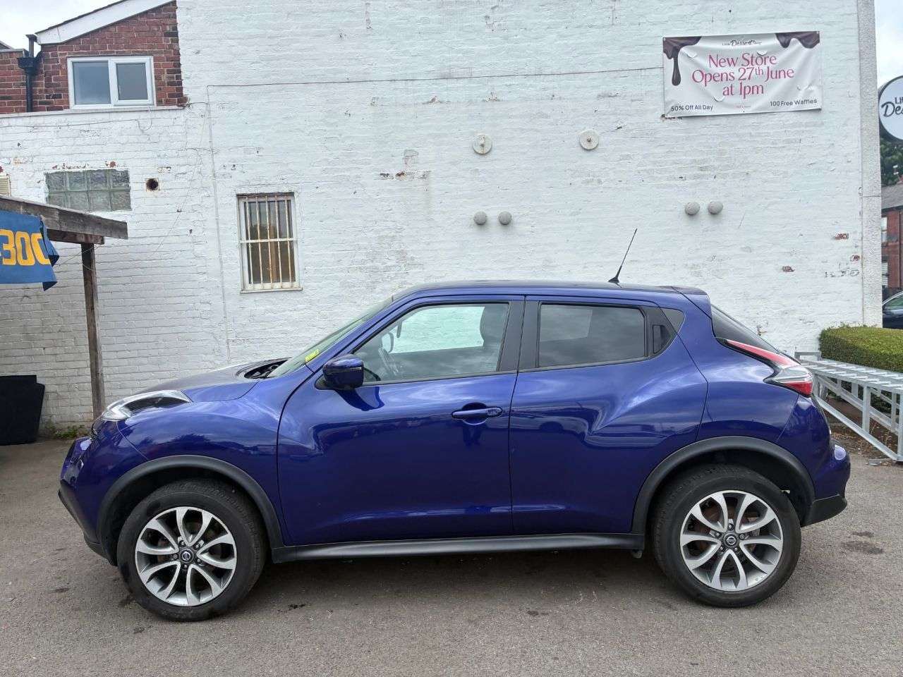 A 2018 NISSAN JUKE 1.6 Tekna SUV 5dr Petrol Manual Euro 6 (112 ps) FULL LEATHER,SAT NAV 360 CA A 2018 NISSAN JUKE 1.6 Tekna SUV 5dr Petrol Manual Euro 6 (112 ps) FULL LEATHER,SAT NAV 360 CA