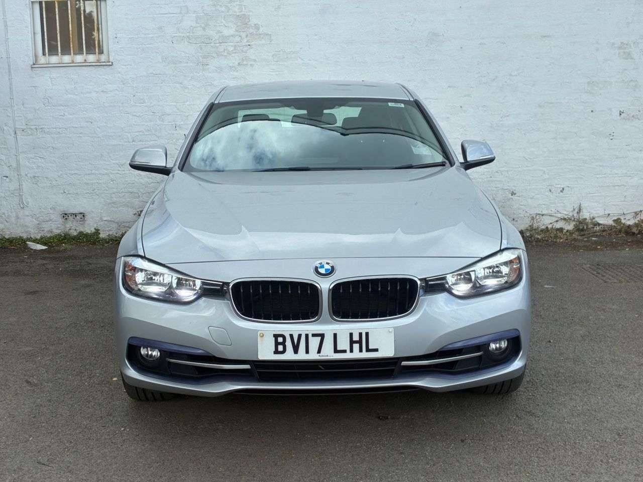 A 2017 BMW 3 SERIES 2.0 320i Sport Saloon 4dr Petrol Manual Euro 6 (s/s) (184 ps) GREAT LOW MIL A 2017 BMW 3 SERIES 2.0 320i Sport Saloon 4dr Petrol Manual Euro 6 (s/s) (184 ps) GREAT LOW MIL