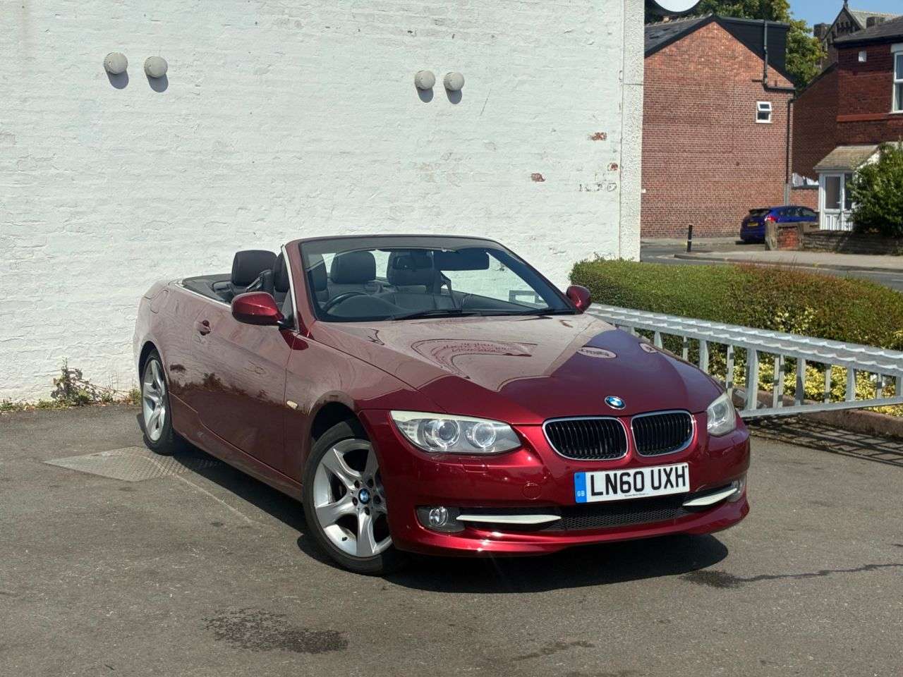A 2010 BMW 3 SERIES 2.0 320i SE Convertible 2dr Petrol Manual Euro 5 (170 ps) POWER ROOF,FULL L A 2010 BMW 3 SERIES 2.0 320i SE Convertible 2dr Petrol Manual Euro 5 (170 ps) POWER ROOF,FULL L