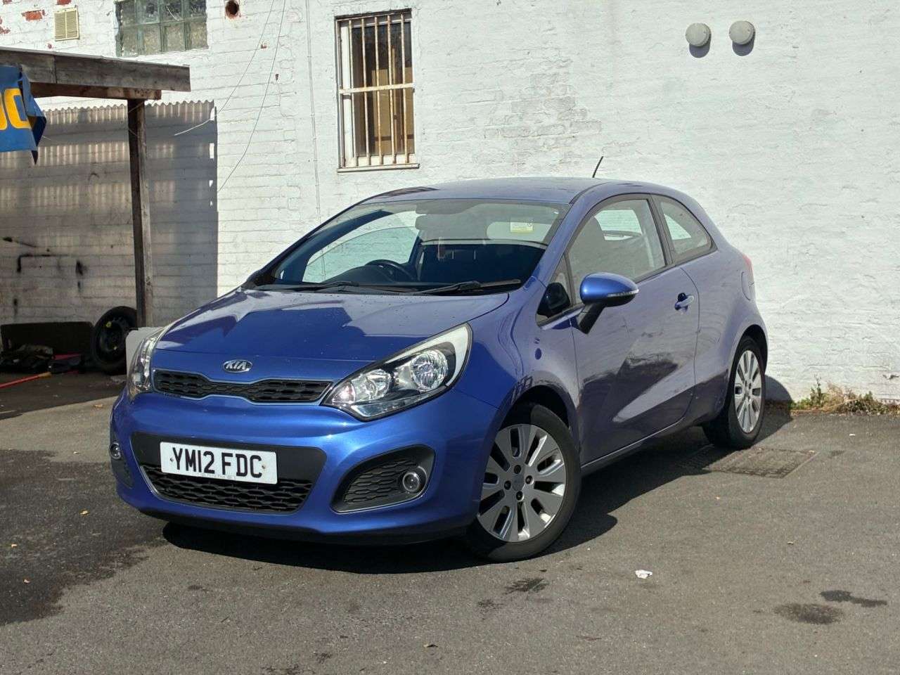 A 2012 KIA RIO 1.25 2 Hatchback 3dr Petrol Manual Euro 5 (84 bhp) VERY LOW MILEAGE PETROL A 2012 KIA RIO 1.25 2 Hatchback 3dr Petrol Manual Euro 5 (84 bhp) VERY LOW MILEAGE PETROL