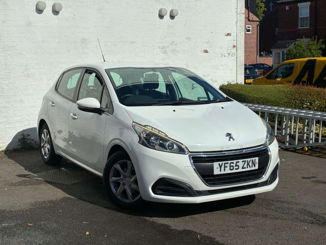 A 2015 PEUGEOT 208 1.2 PureTech Active Hatchback 5dr Petrol Manual Euro 6 (82 ps) SERVICE HIST A 2015 PEUGEOT 208 1.2 PureTech Active Hatchback 5dr Petrol Manual Euro 6 (82 ps) SERVICE HIST