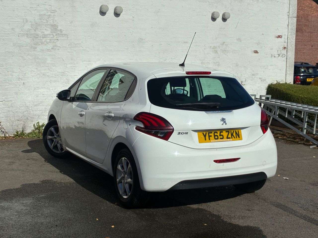 2015 PEUGEOT 208 2015 PEUGEOT 208