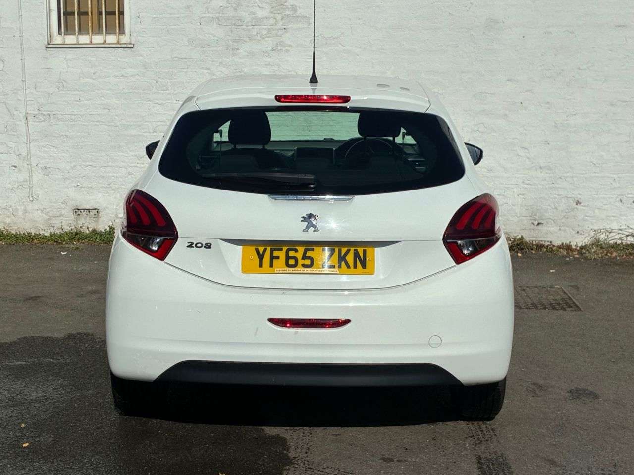 2015 PEUGEOT 208 2015 PEUGEOT 208