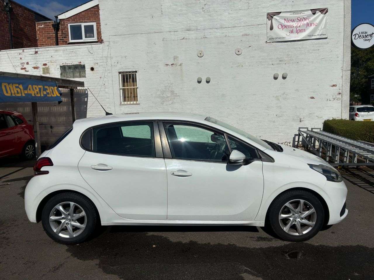 2015 PEUGEOT 208 2015 PEUGEOT 208