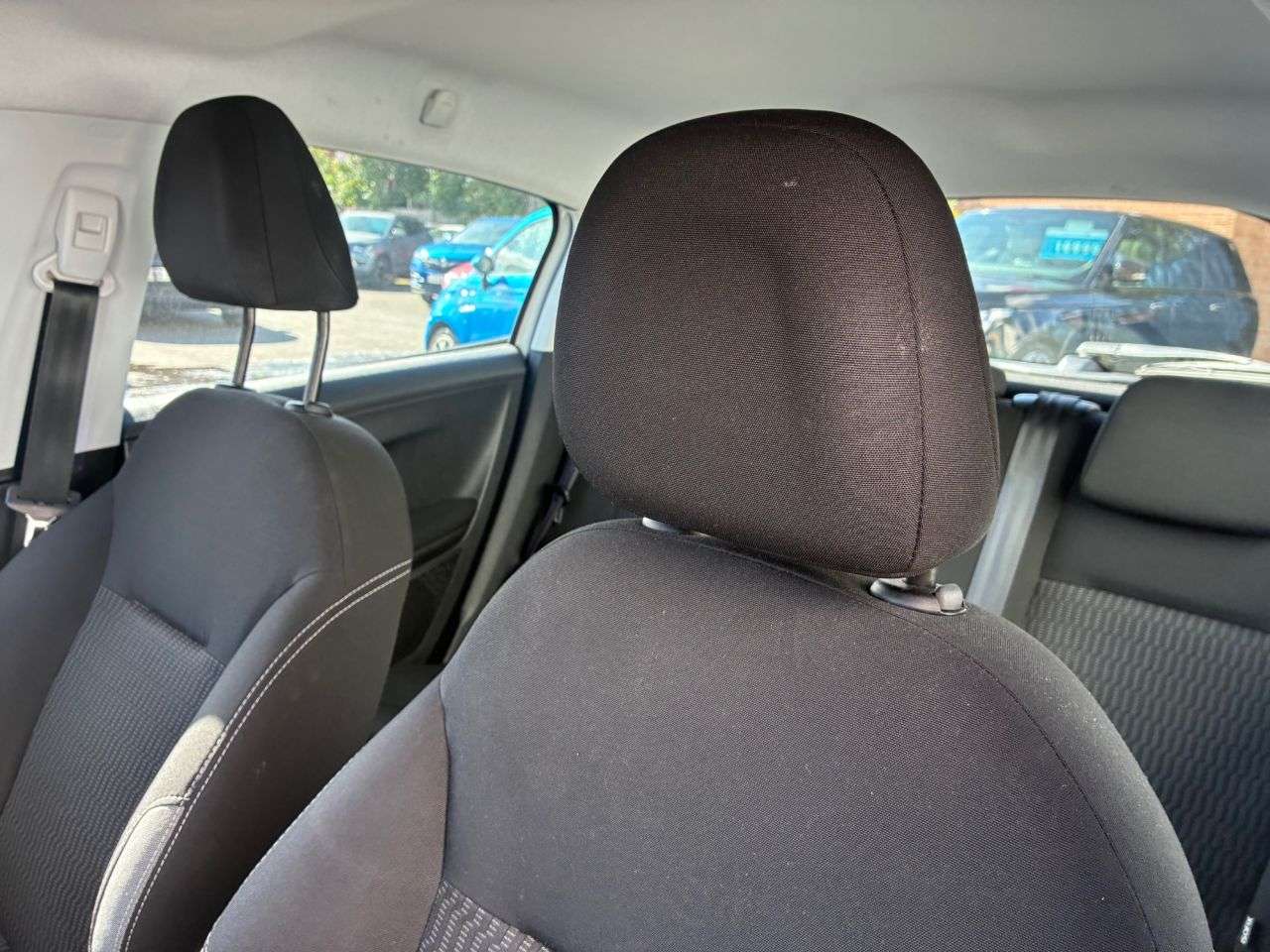 2015 PEUGEOT 208 2015 PEUGEOT 208
