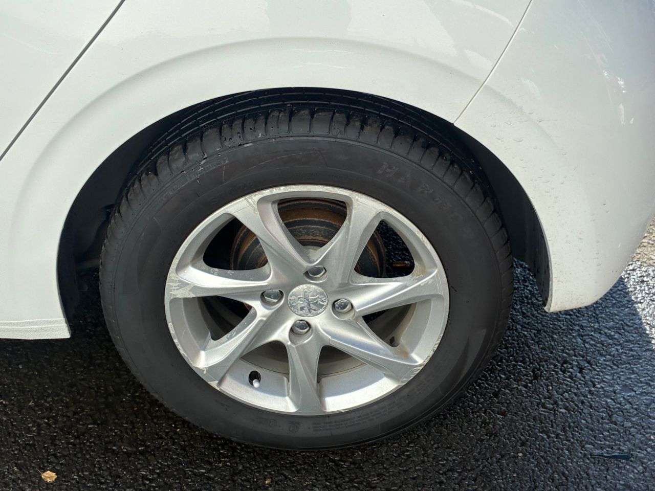 2015 PEUGEOT 208 2015 PEUGEOT 208