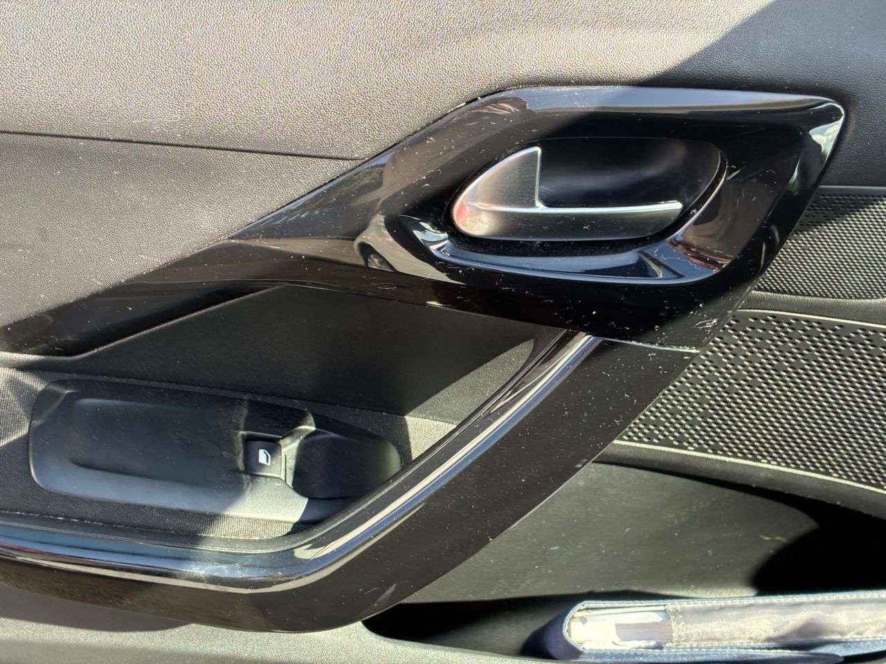 2015 PEUGEOT 208 2015 PEUGEOT 208