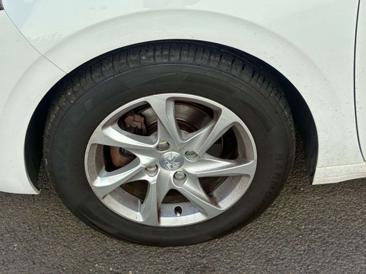 2015 PEUGEOT 208 2015 PEUGEOT 208