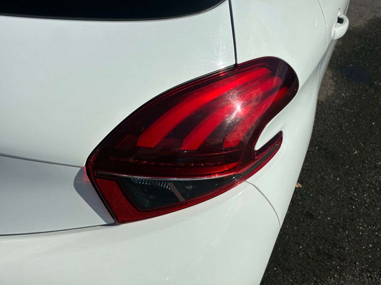 2015 PEUGEOT 208 2015 PEUGEOT 208