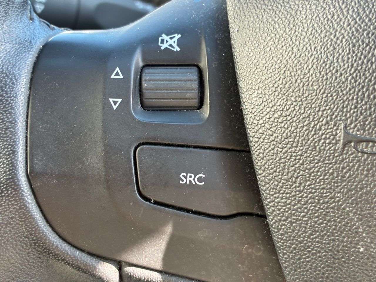 2015 PEUGEOT 208 2015 PEUGEOT 208