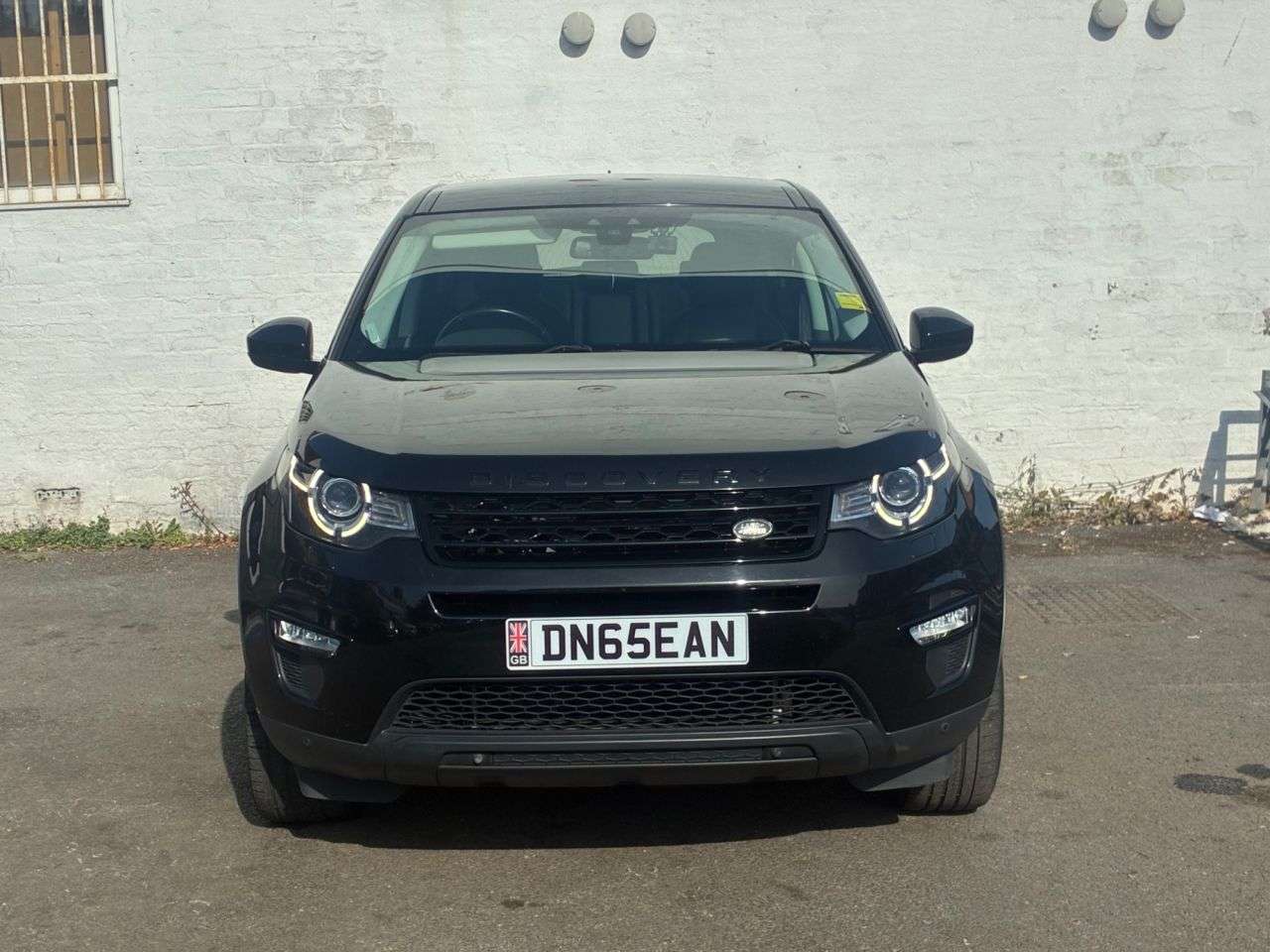 A 2015 LAND ROVER DISCOVERY SPORT 2.0 TD4 HSE Luxury SUV 5dr Diesel Manual 4WD Euro 6 (s/s) (180 ps) SERVICE A 2015 LAND ROVER DISCOVERY SPORT 2.0 TD4 HSE Luxury SUV 5dr Diesel Manual 4WD Euro 6 (s/s) (180 ps) SERVICE