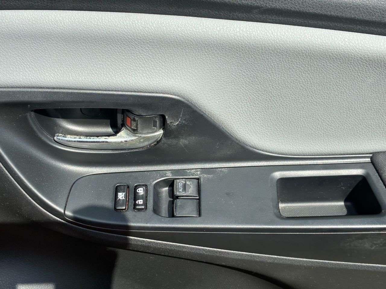 2015 TOYOTA YARIS 2015 TOYOTA YARIS