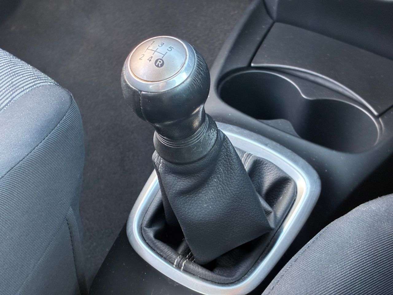 2015 TOYOTA YARIS 2015 TOYOTA YARIS