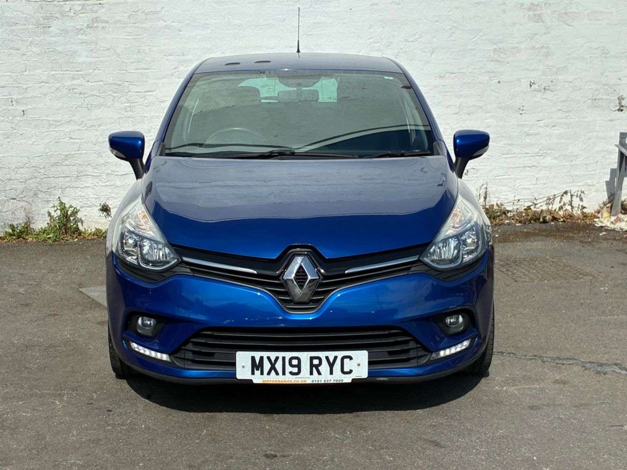 A 2019 RENAULT CLIO 0.9 TCe Iconic Hatchback 5dr Petrol Manual Euro 6 (s/s) (75 ps) MAIN DEALER A 2019 RENAULT CLIO 0.9 TCe Iconic Hatchback 5dr Petrol Manual Euro 6 (s/s) (75 ps) MAIN DEALER