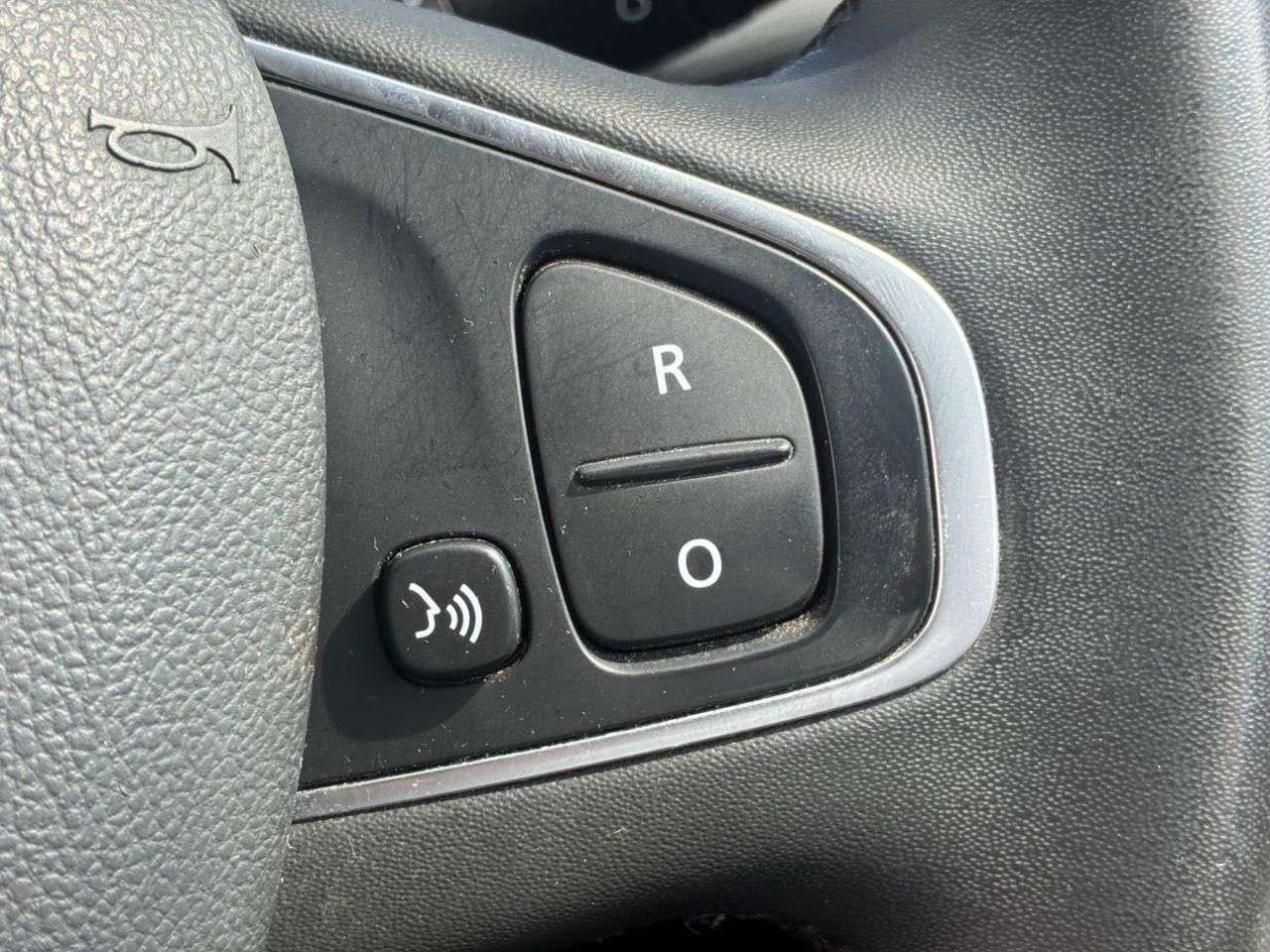 2019 RENAULT CLIO 2019 RENAULT CLIO