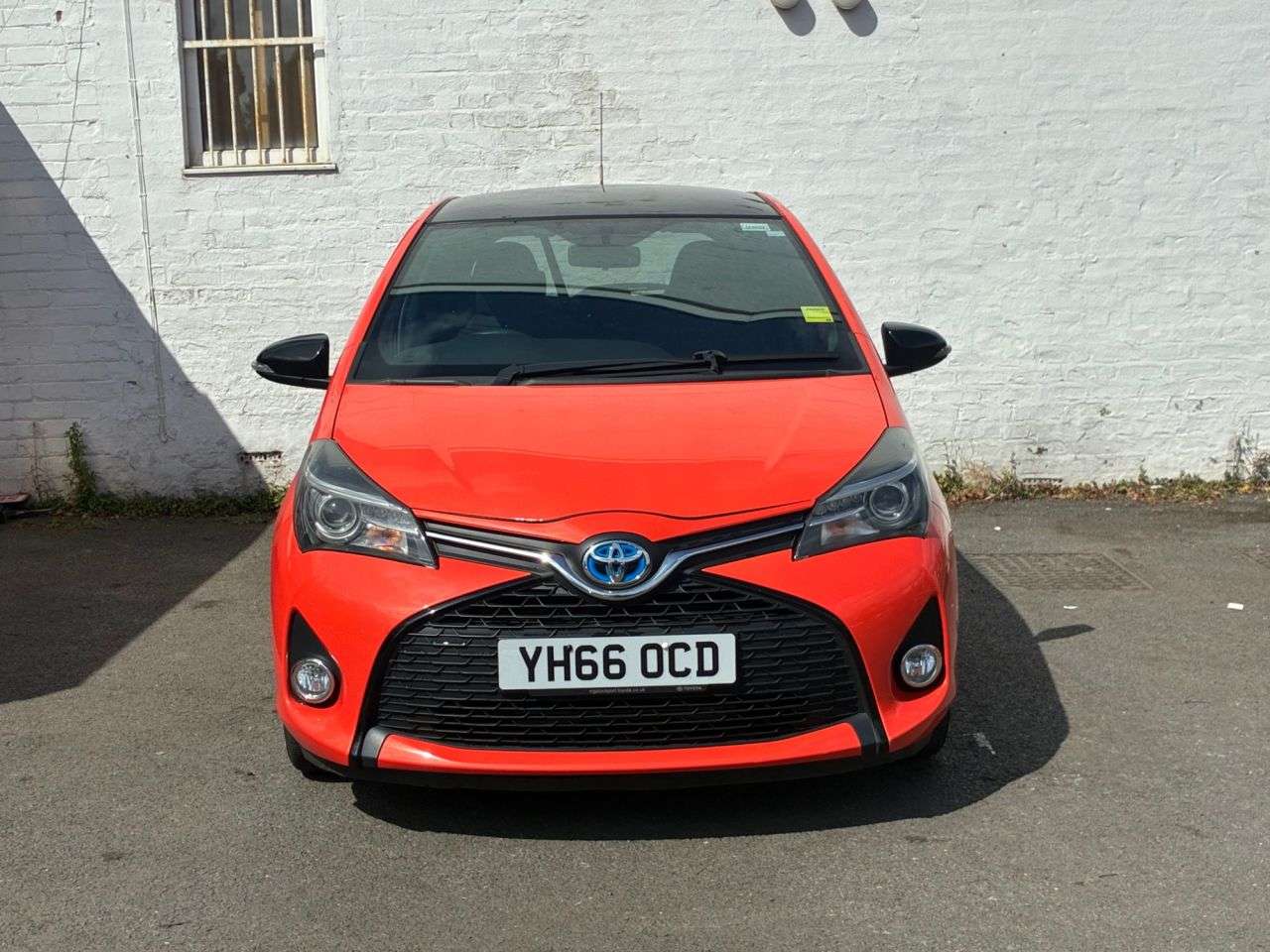 A 2016 TOYOTA YARIS 1.5 VVT-h Orange Edition Hatchback 5dr Petrol Hybrid E-CVT Euro 6 (101 ps) A 2016 TOYOTA YARIS 1.5 VVT-h Orange Edition Hatchback 5dr Petrol Hybrid E-CVT Euro 6 (101 ps)