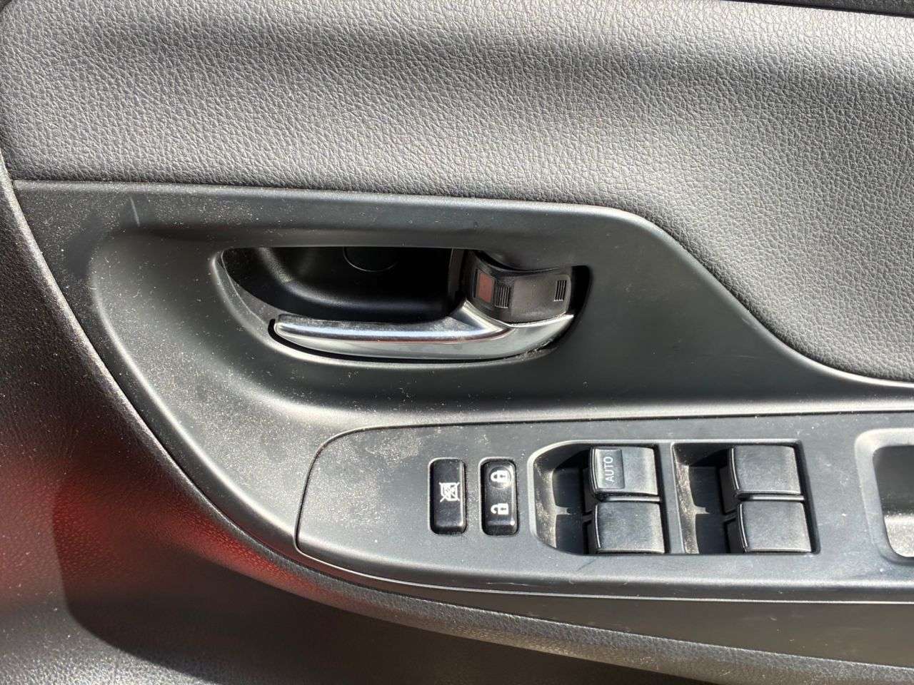 2016 TOYOTA YARIS 2016 TOYOTA YARIS