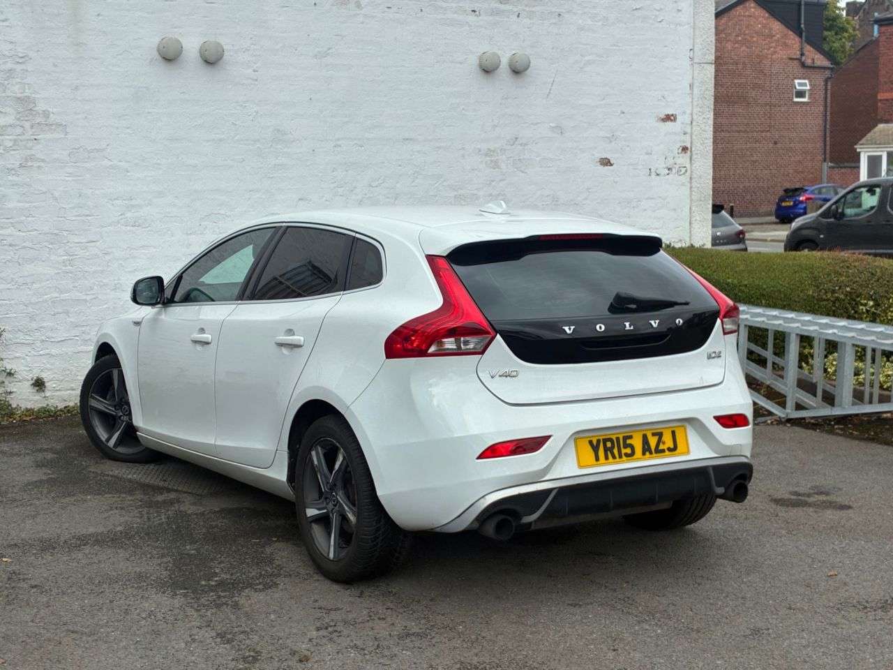 2015 VOLVO V40 2015 VOLVO V40